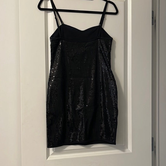 Aritzia Talula Sequin Dress - Picture 4 of 6